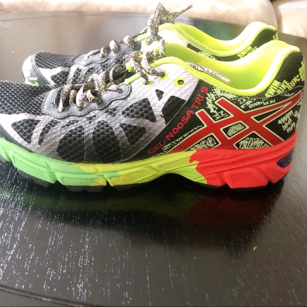 Size 7 rainbow ASICS